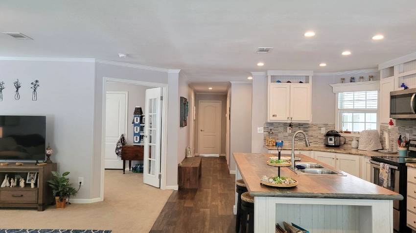 312 Siberian Cypress Circle a Winter Haven, FL Mobile or Manufactured Home for Sale
